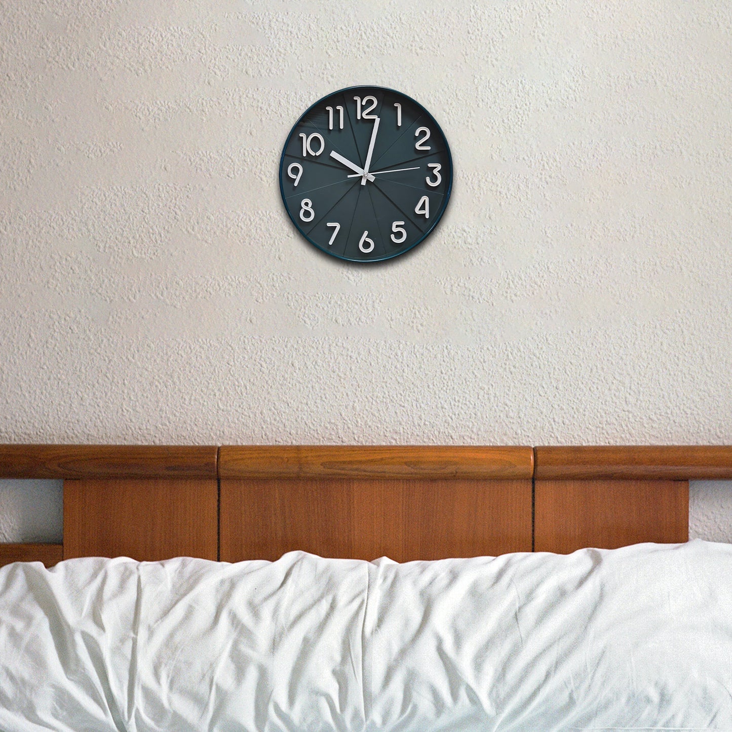 Fashion clock.