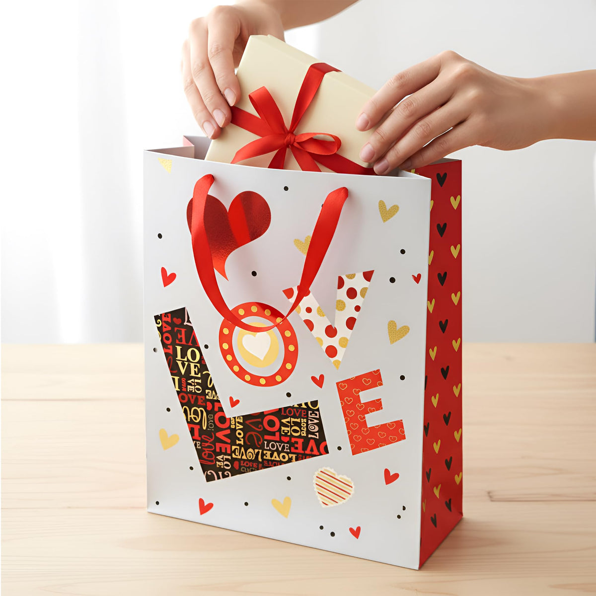 LOVE Valentine's Gift Bags with Handles – Pack of 12, 4 Designs, 30 x 39 cm - photo 6