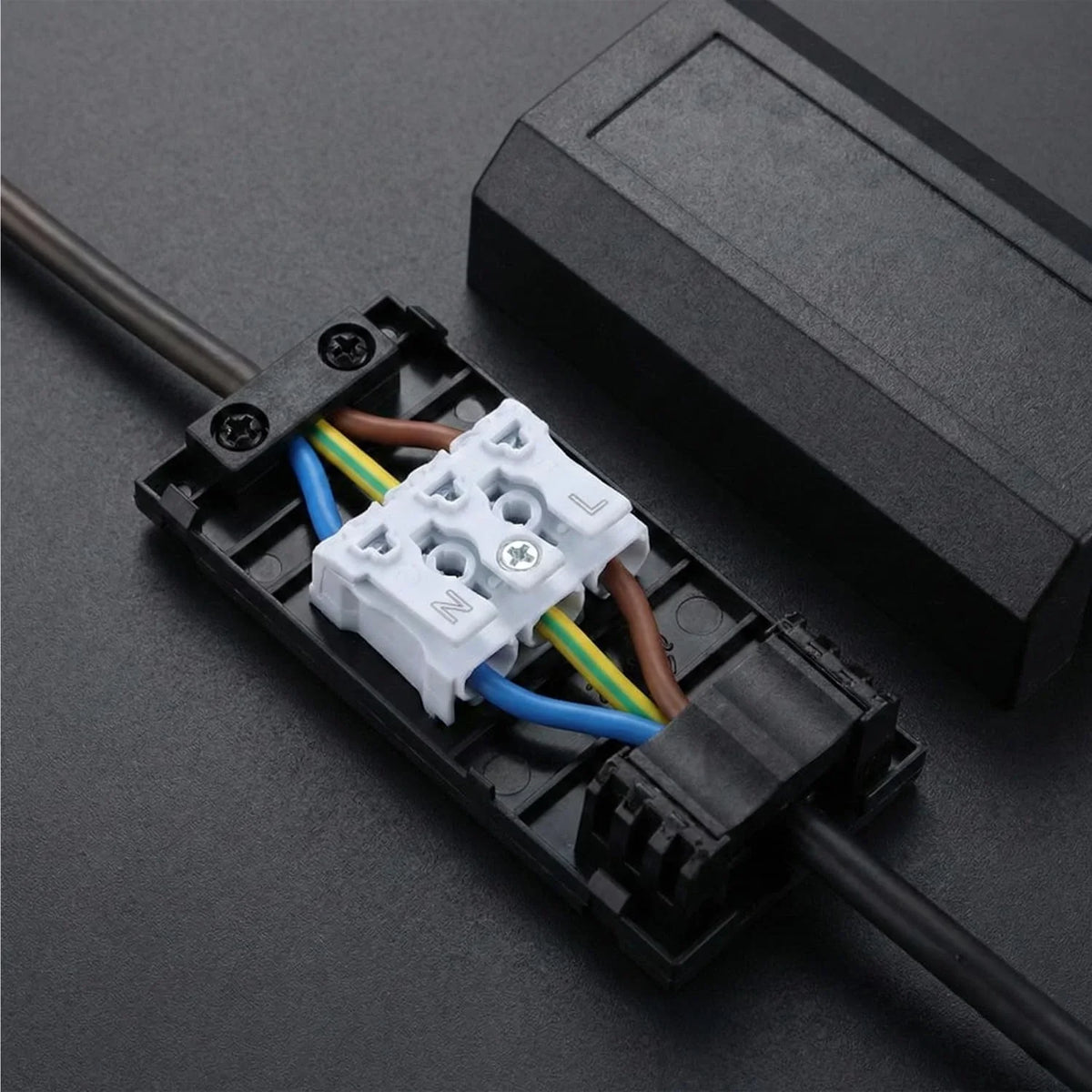 16A Terminal Junction Box 3-Core – Black - photo 5
