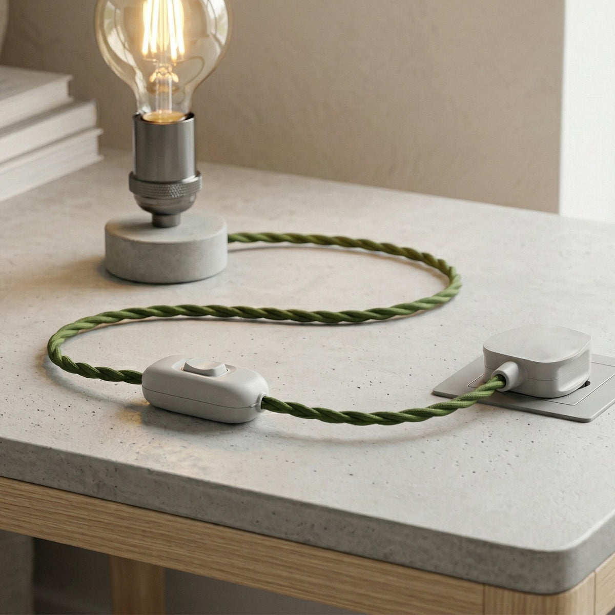 3 Core Fabric Lamp Cable with Rocker Switch and 13A Plug - photo 2