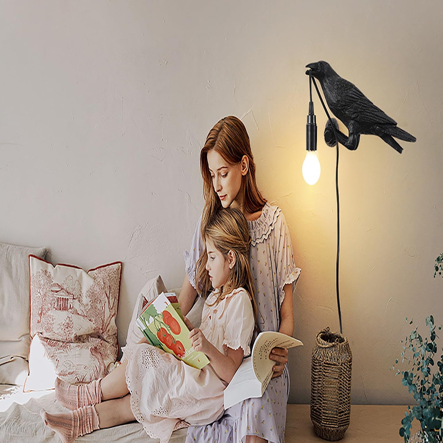 Black Birds Table Lamps Resin Crow Desk LED Lamp E27 Base Modern Raven Art Deco Bedside Decor Plug In Cord Wall Lamps for Bedroom, Office, College Dorm, Right Black Wall