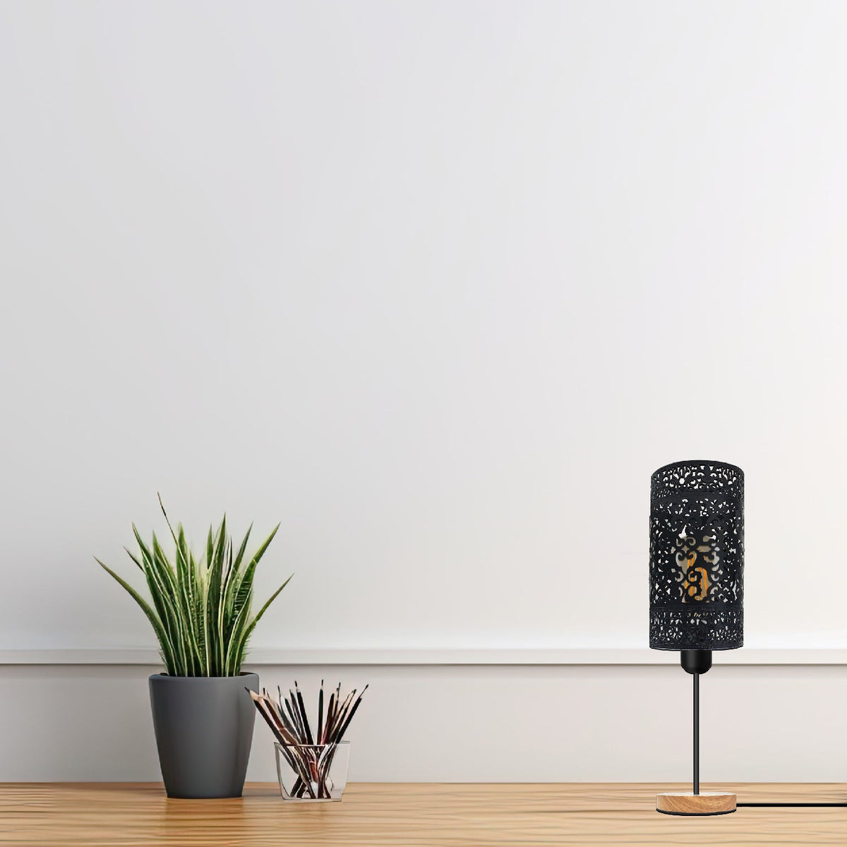 Cage Bedside Table Lamp with Wooden Base and On/Off Switch