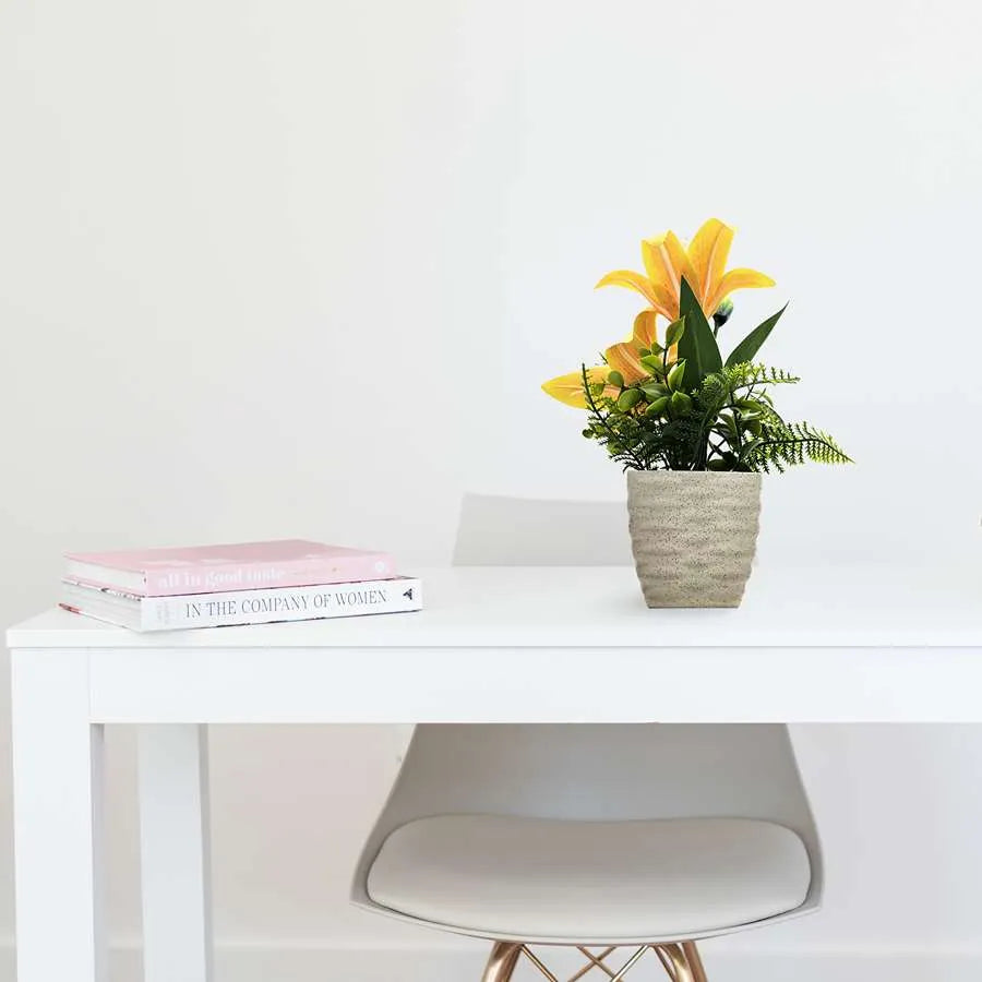 Artificial lily Flowers Pot 