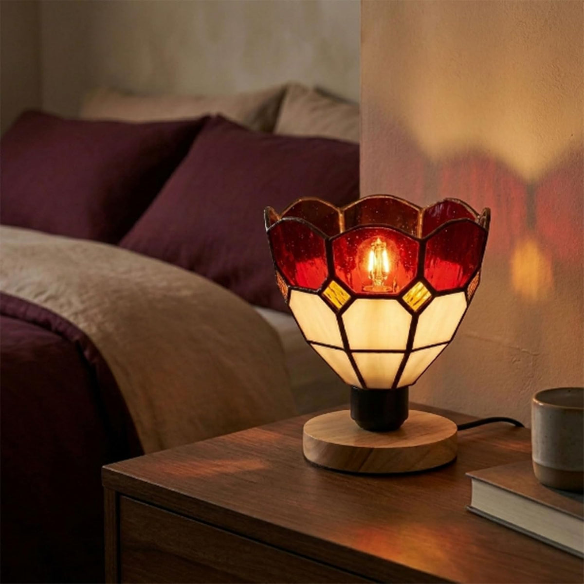 Tiffany Style Mosaic Glass Table Lamp with Wooden Base E27