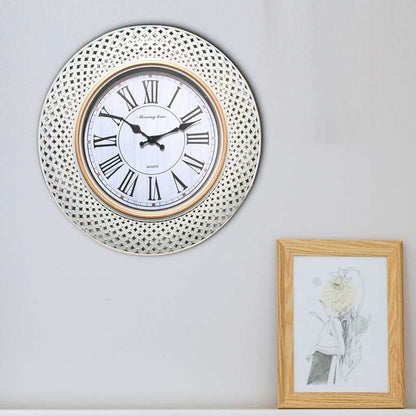 Retro White Lattice Wall Clock – 40.6 cm, Roman Numerals, Gold-Tone Ring - photo 2